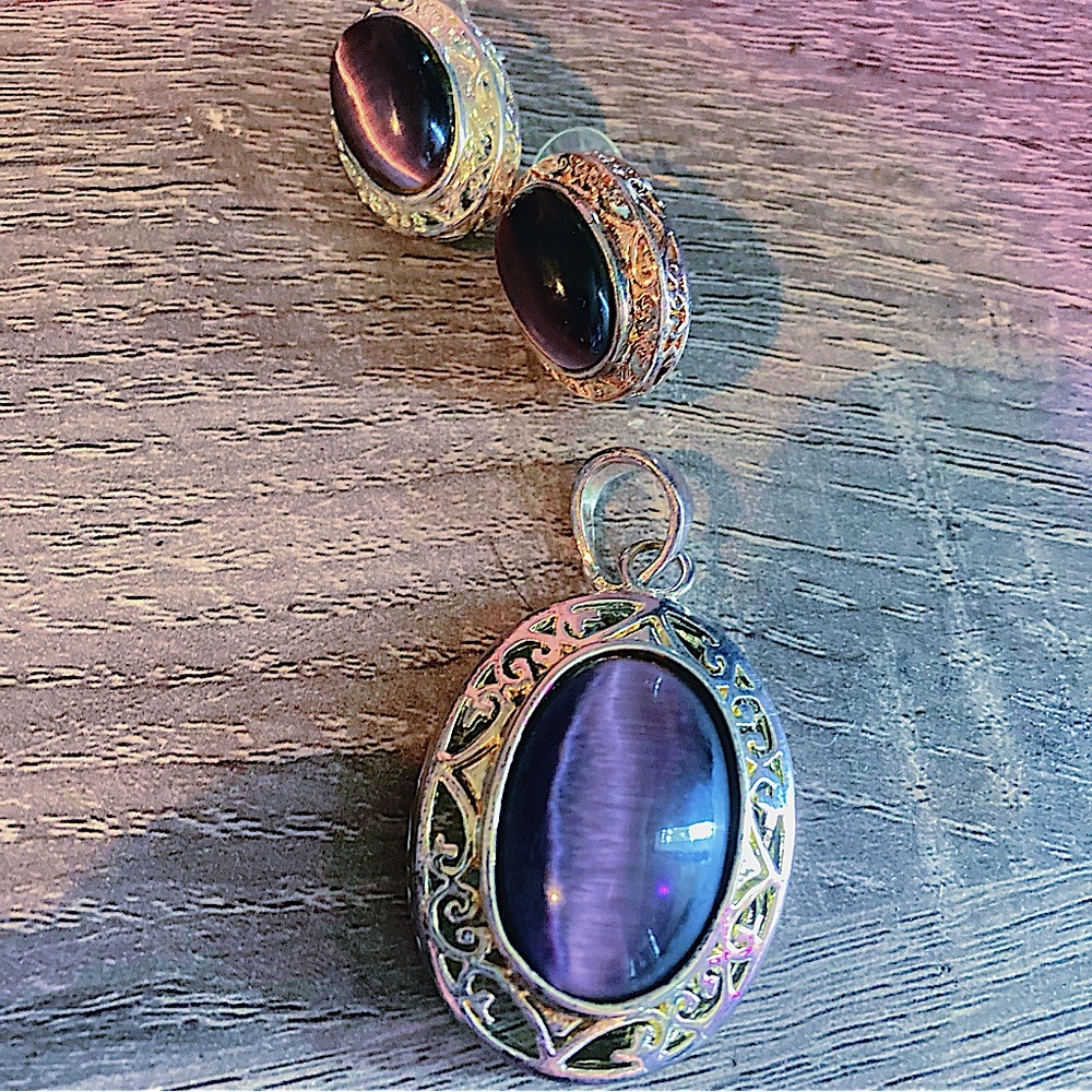 Vintage Mexican Silver pendant with matching earrings